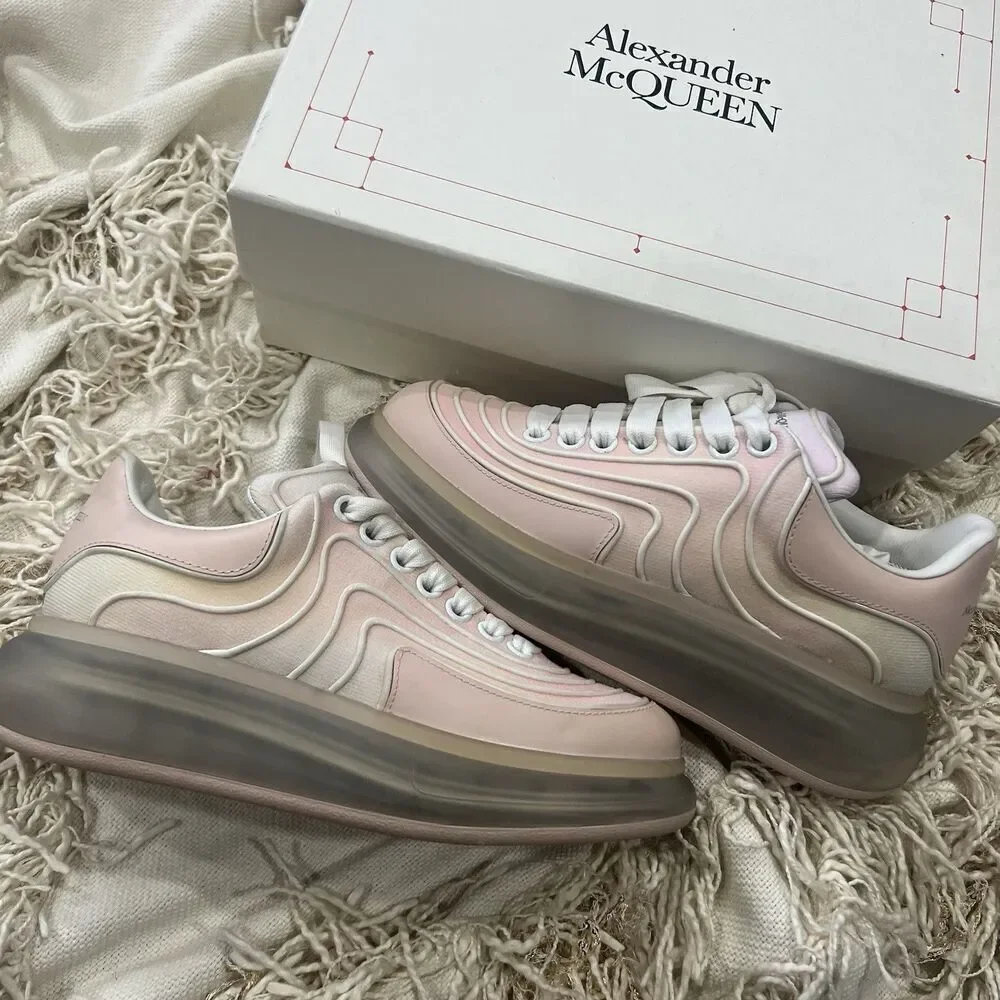 Alexander McQueen Oversized Women’s Sneakers Waves Knit Pink Ombré 38 NEW